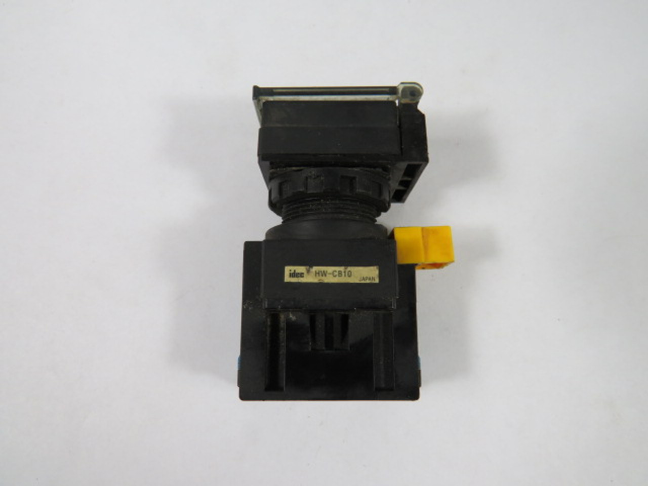 IDEC HW2B-M1F10-B Black Square Push Button 1NO w/ Dust Cover USED