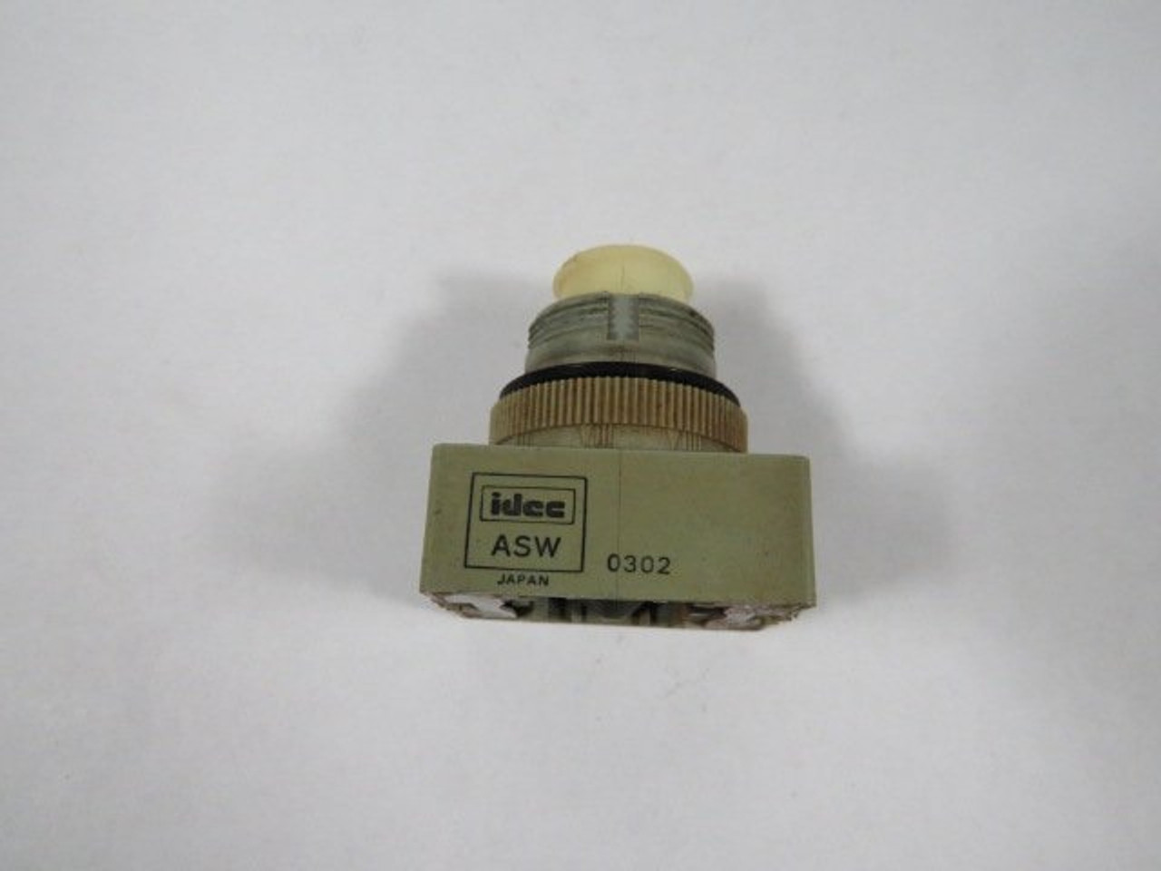 IDEC ASW300 Selector Switch 3-Position No Operator USED