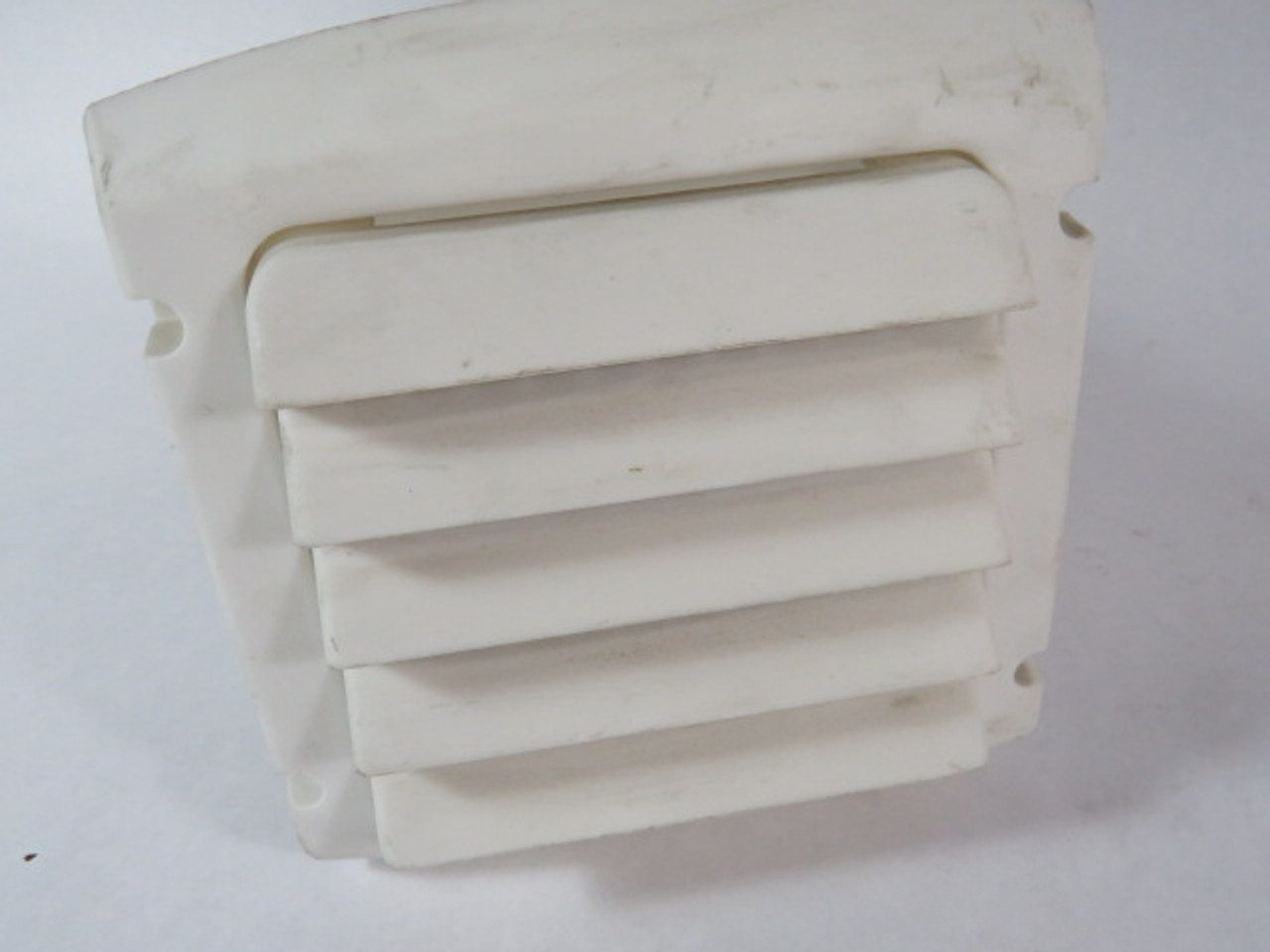 Dundas Jafine IH4WXZW ProVent White Intake 4" Dia USED