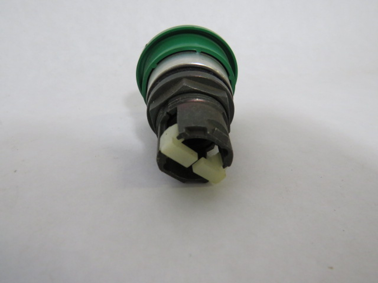 Allen-Bradley 800EM-M3 Series A 40mm Green Mushroom Push Button USED