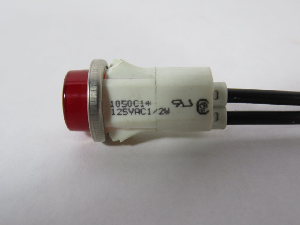 IDI 1050C1 Red Pilot Light 125VAC 1/2W USED