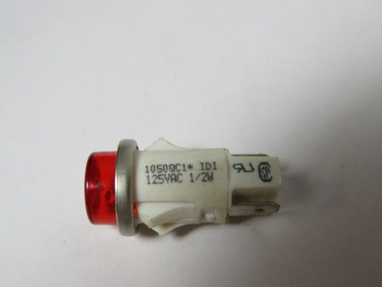 IDI 1050QC1 Red Push-In Pilot Light 125VAC 1/2W USED