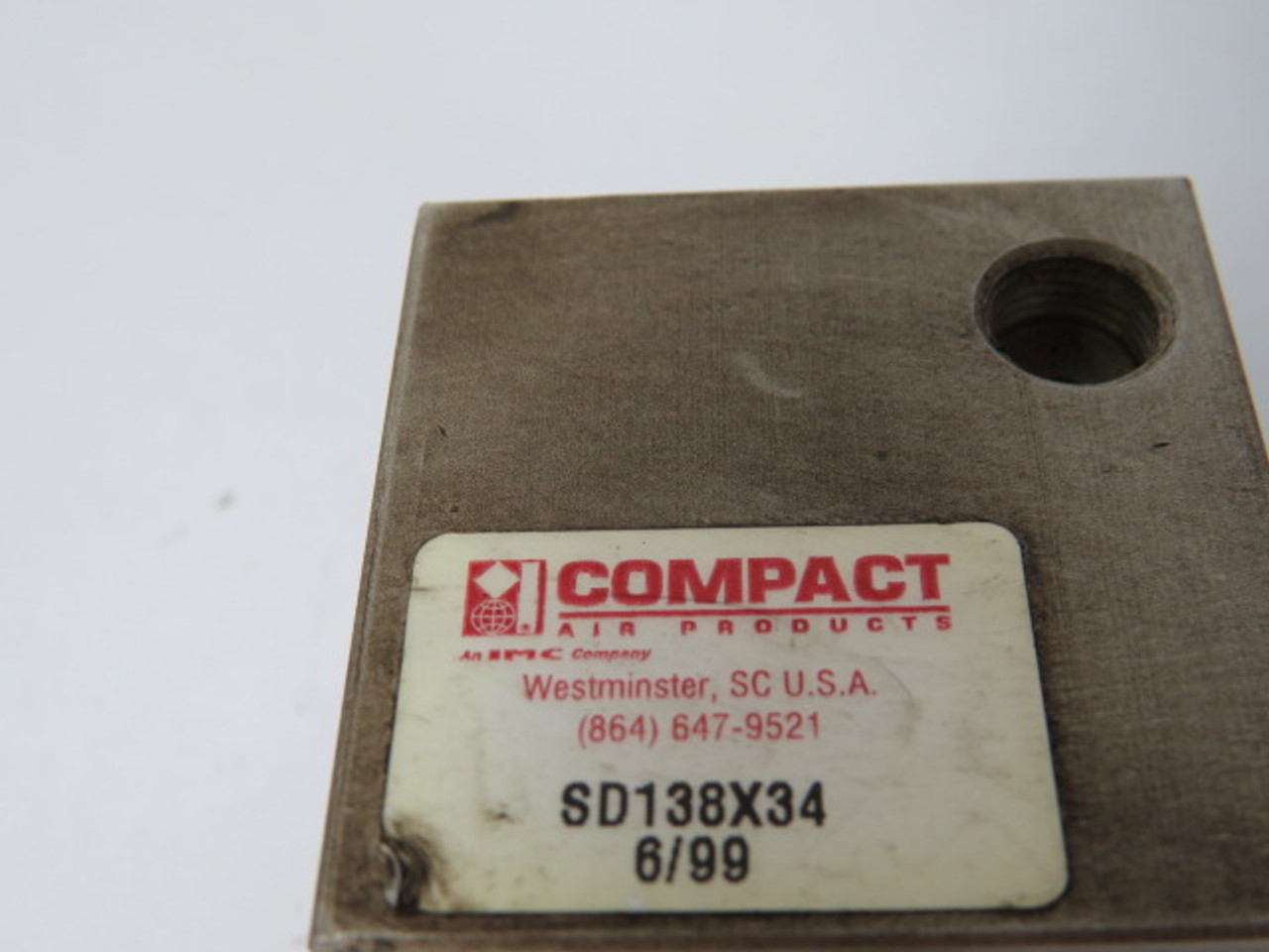 Compact Cylinder SD138X34 Compact Cylinder 1-5/8" Bore 1" Stroke USED