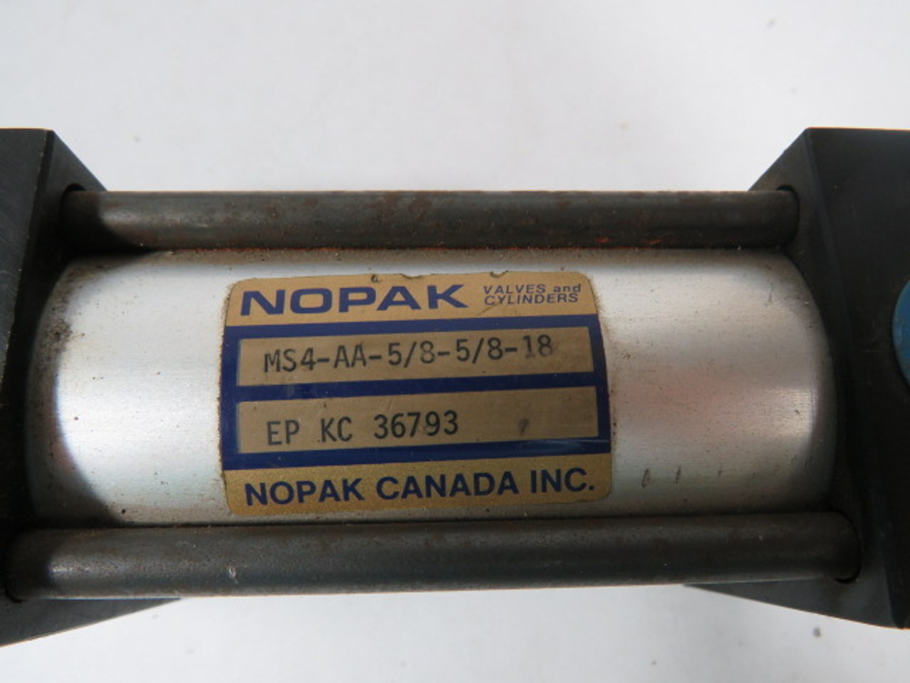 Nopak MS4-AA-5/8-5/8-18 Pneumatic Cylinder 5/8" Bore 2-1/2" Stroke USED