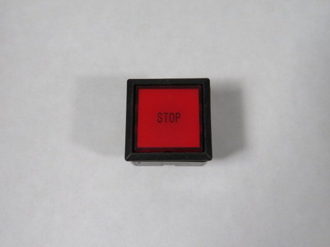 IDEC LW7L-M1-R Red Square Push Button Operator "STOP" USED