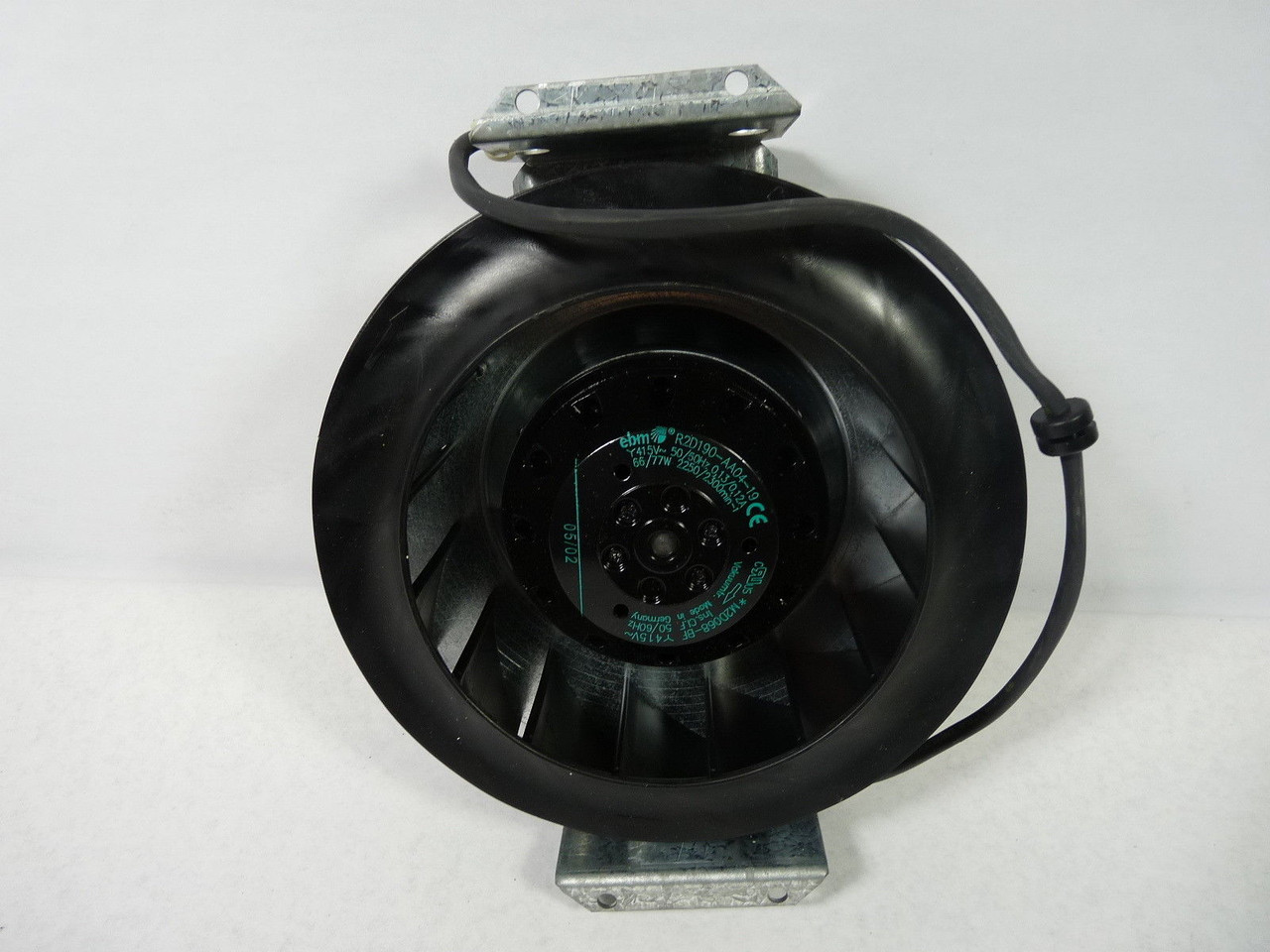 EBM R2D109-AA04-19 Fan Y415V 0.13/0.12A 50/60Hz 66/77W 2250/2300RPM ! NEW !