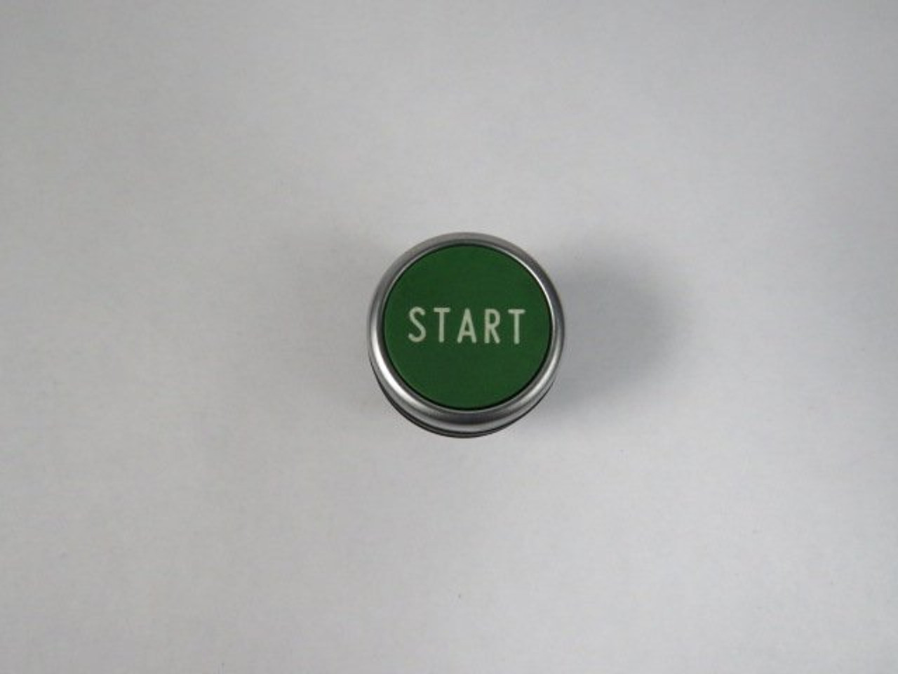 Eaton A22-RD-03 Green Push Button Operator "START" USED