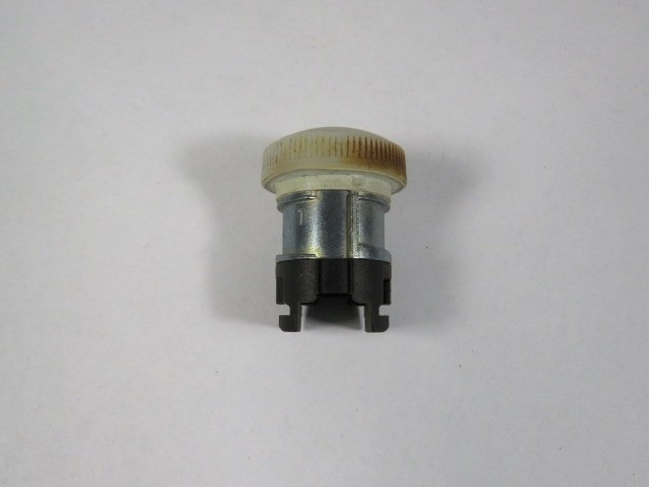 Siemens 3SB3501-6BA60 White Indicator Light Operator w/ Concentric RingsUSED