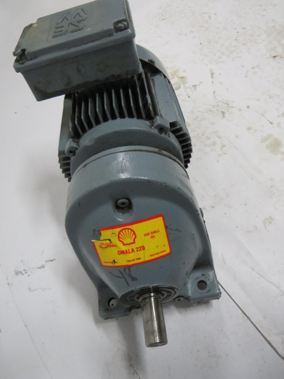 Sew-Eurodrive 1.5HP 1680-471RPM 330/575V TEFC C/W Reducer 3.61:1 Ratio USED