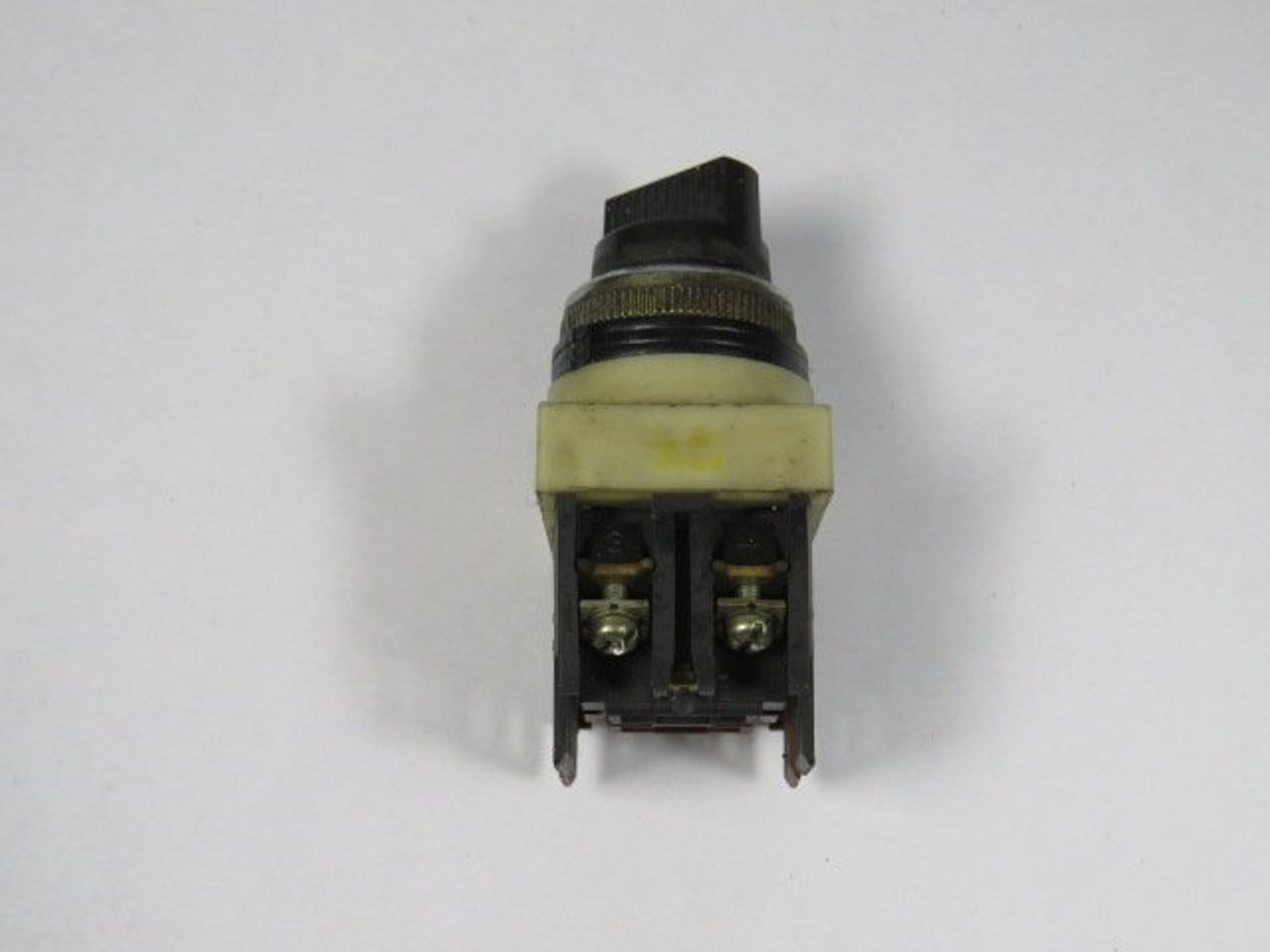 Fuji Electric Ah25 P2b11 Selector Switch 1no1nc 2 Position Used