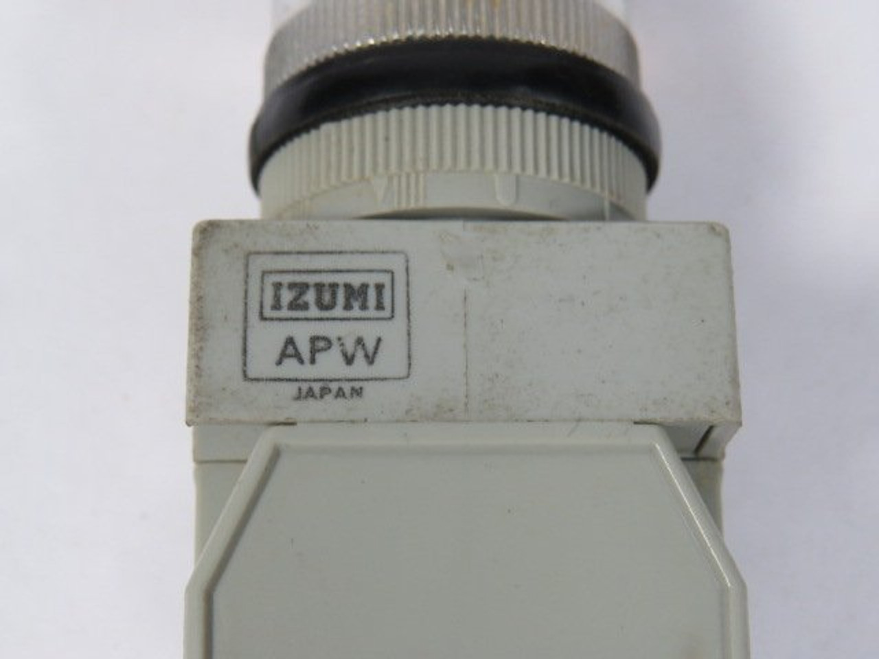 Izumi APW126DY Yellow Pilot Light 200/220V 50/60HZ USED