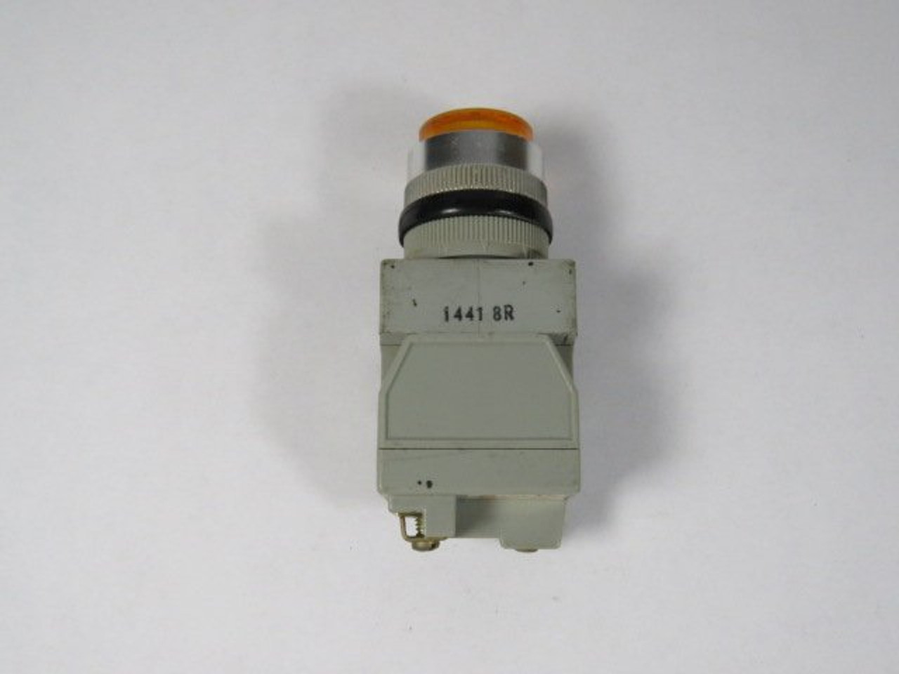 Izumi APW126DY Yellow Pilot Light 200/220V 50/60HZ USED