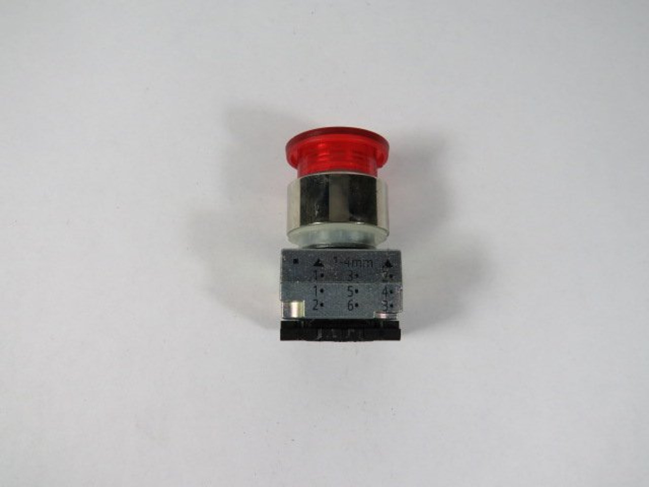 Siemens 3SB3501-1EA21 Push-Pull Red Mushroom Push Button USED