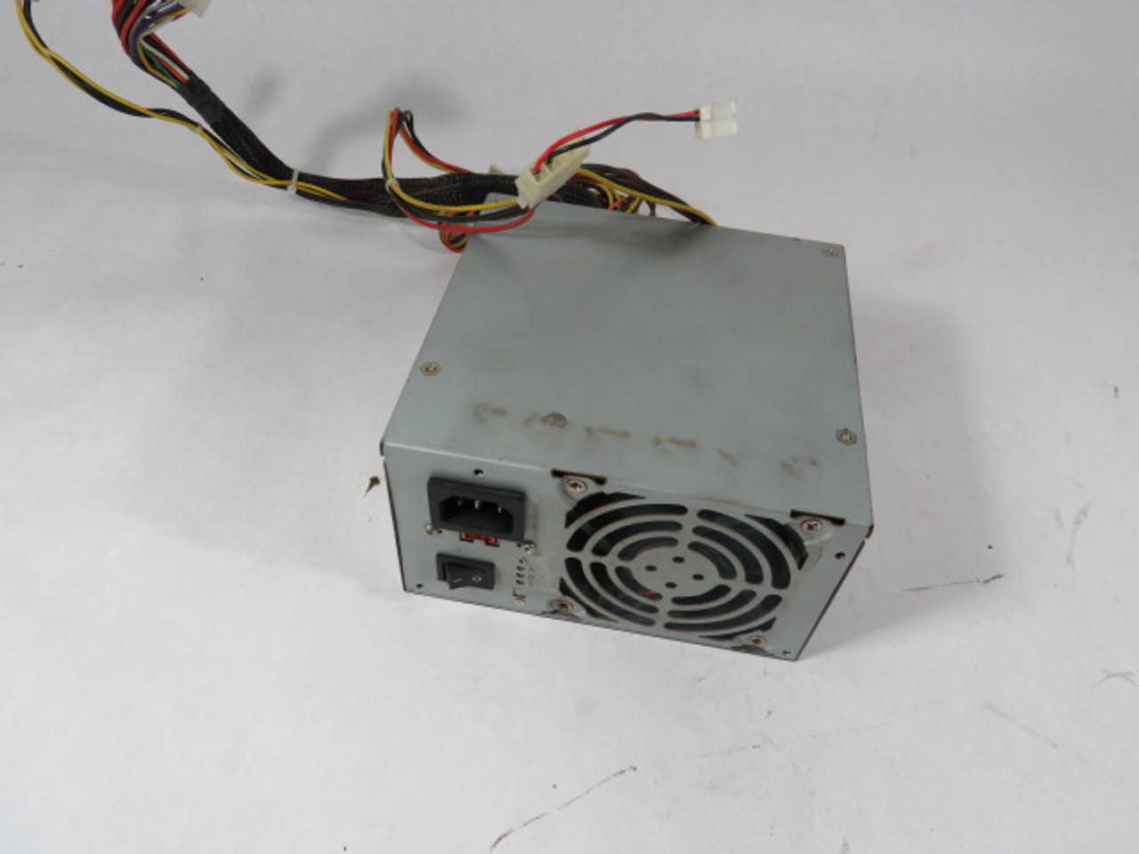 Jaba Systems SF-300P01 Power Supply 115-120VAC/200-240VAC 6.8-4A 50-60Hz USED