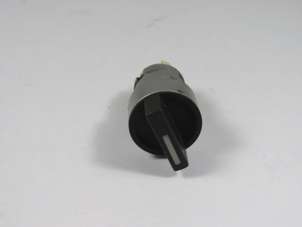 General Electric P9MSMZ3N Selector Switch Operator 3-Position USED