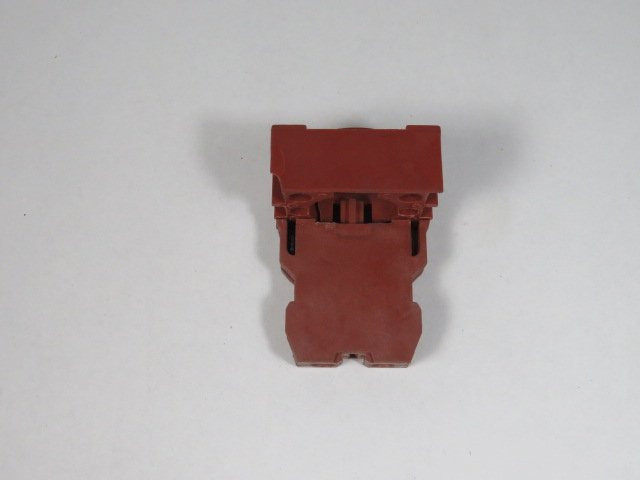 Siemens 3SB1400-0C Contact Block w/ Mounting Latch 1NC USED