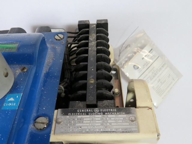 General Electric AKF-2-25 600A 250V 2-Pole Power Circuit Breaker USED