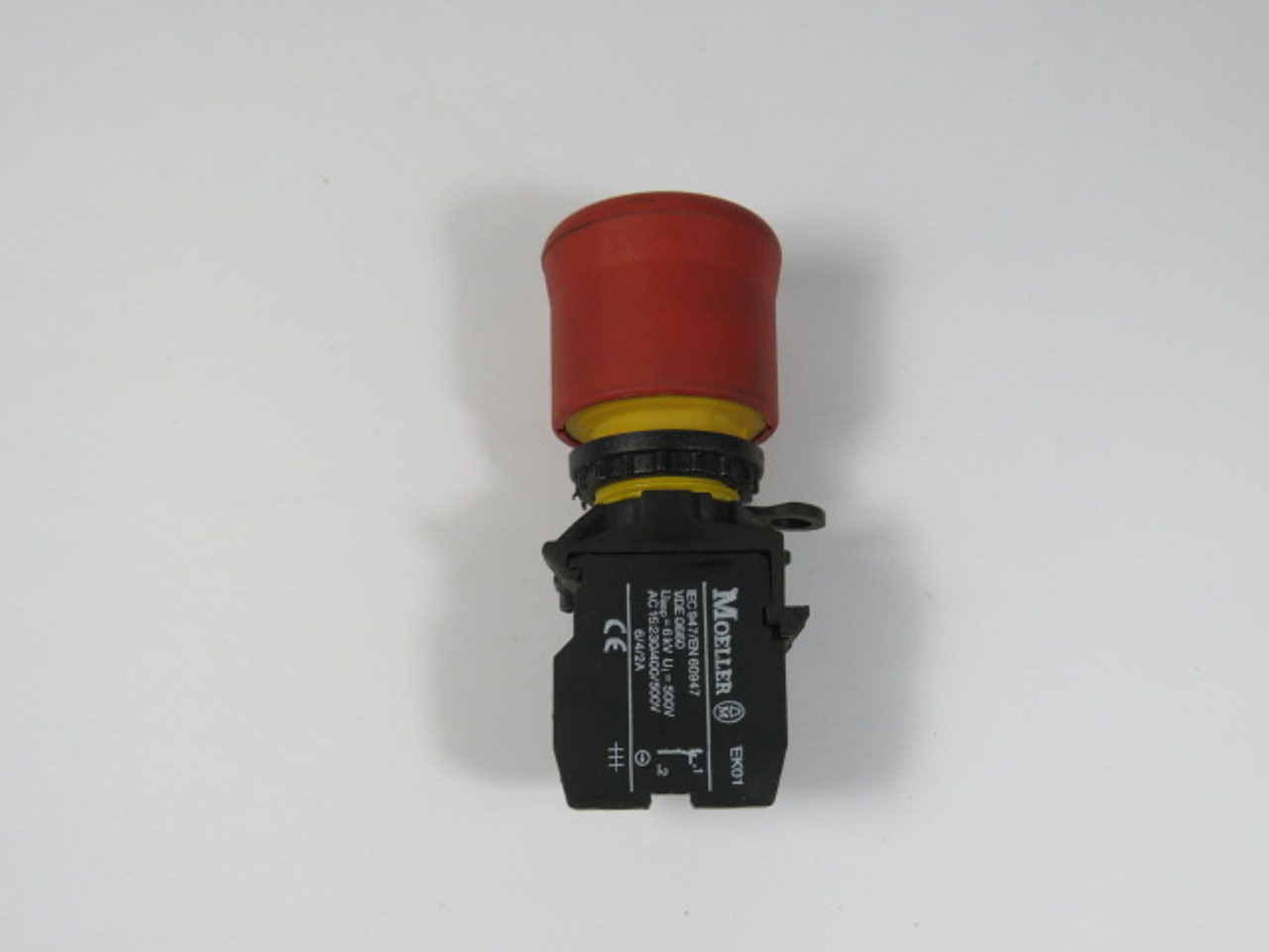 Moeller A22-RPV Red Push Button 10A 600VAC 1NC USED