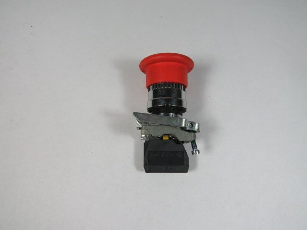 Schneider Electric XB4-BT842 Push-Pull Red Mushroom Push Button 1NC USED