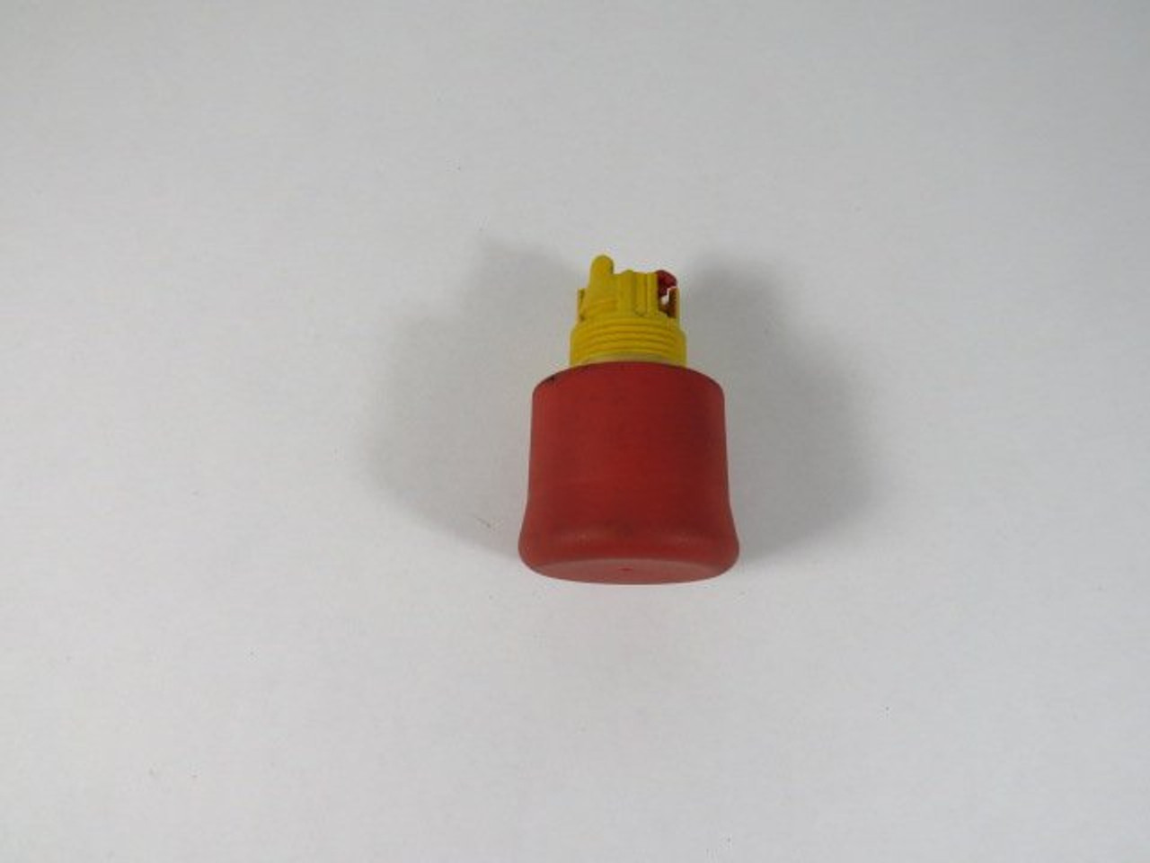 Eaton A22-RPV Red Push Button Operator USED