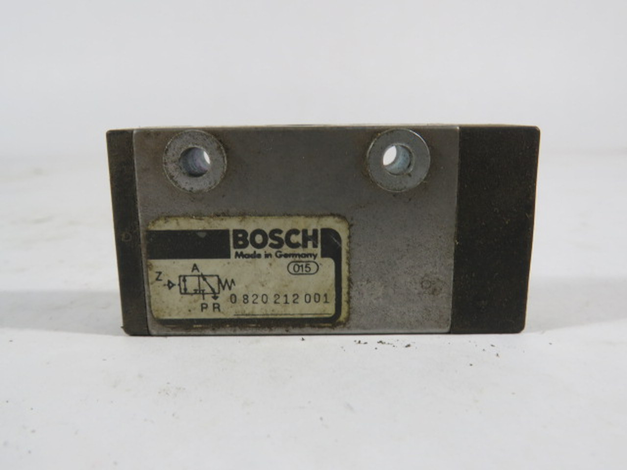 Bosch 0 820 212 001 Pneumatic Solenoid Valve 3/2 NC USED