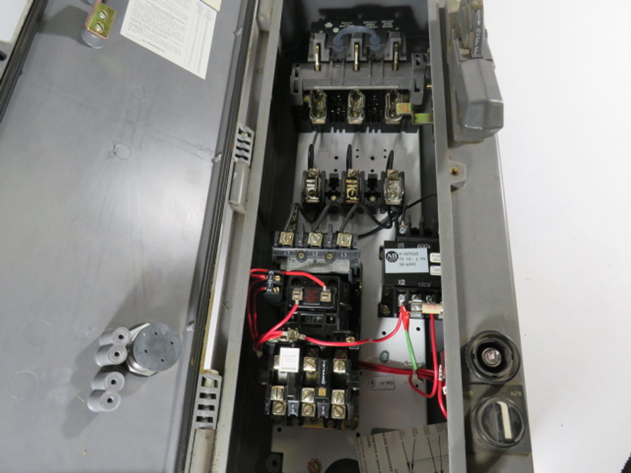 Allen-Bradley 512-ASC-3-4R-6-24 NEMA Combination Starter & Disconnect USED