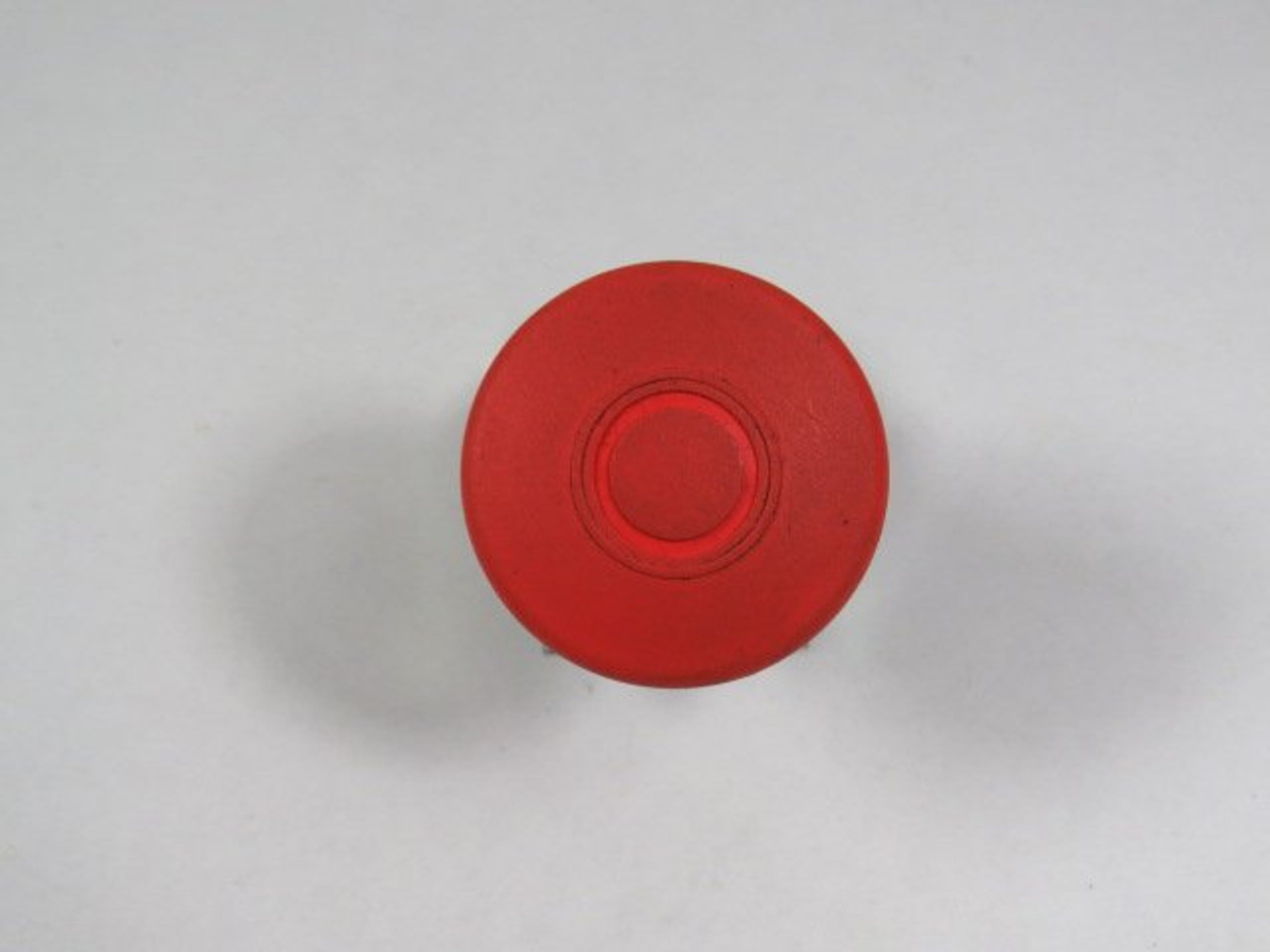 Schneider Electric ZB4-BT4 Red Mushroom Push Button w/ Mounting Base USED