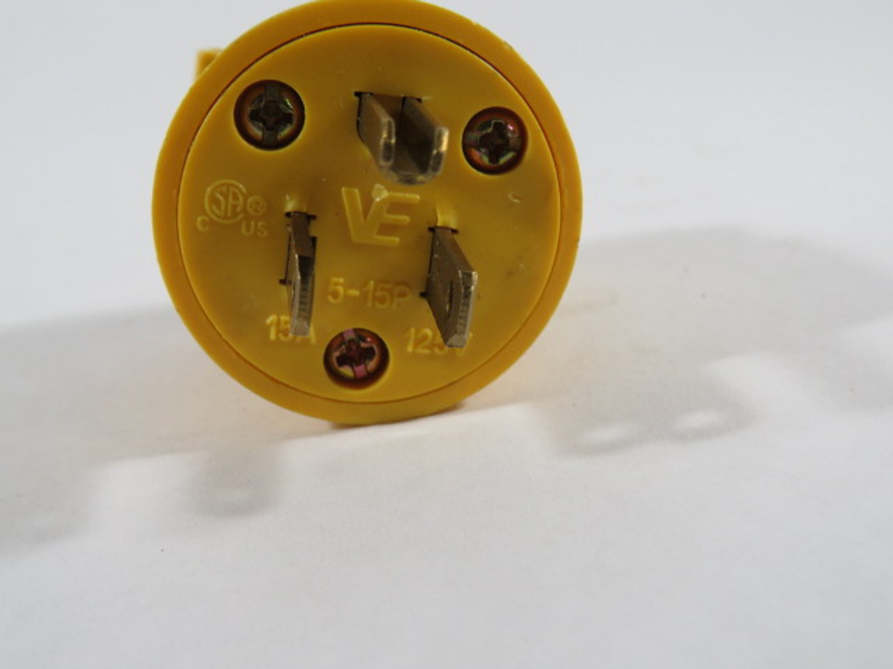 VE 6510 3 Prong Male Plug 15A 125V 5-15P USED