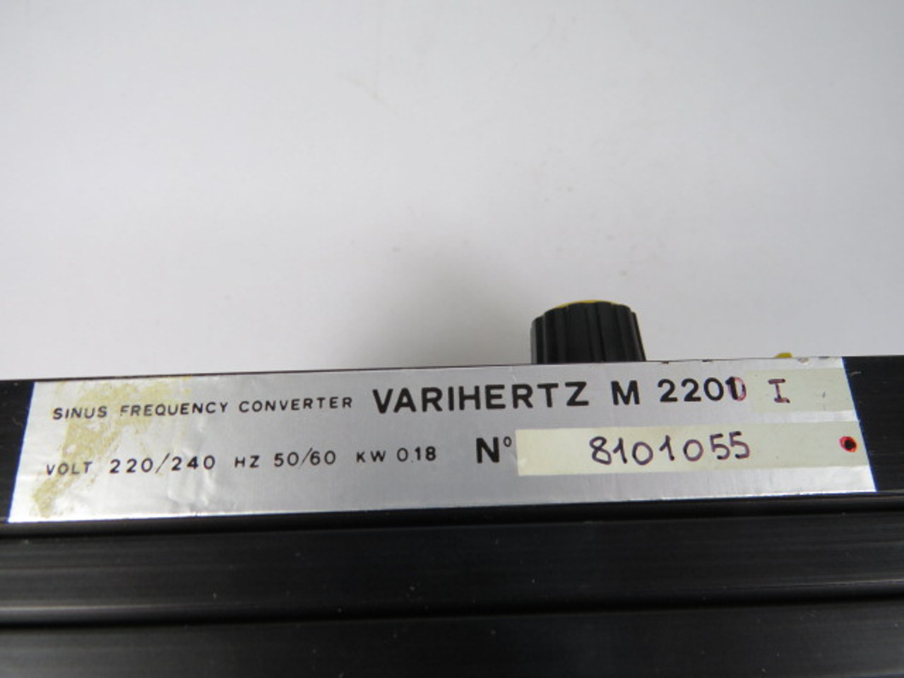 Varihertz M2200I Sinus Frequency Converter 220/240V 50/60Hz .18kW USED