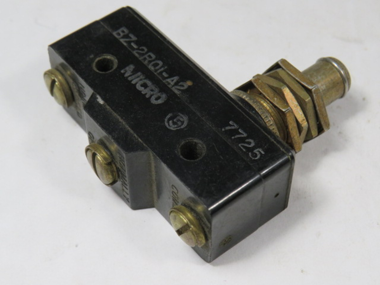 Microswitch BZ-2RQ1-A2 Limit Switch 15A 125/250/480VAC 1/8HP 125VAC USED