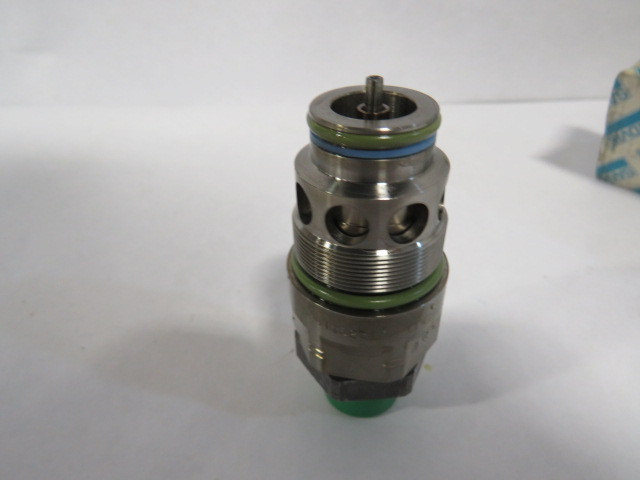 Sandvik 55025854 Shock Load Valve for Mobile Crusher/Screener ! NEW !