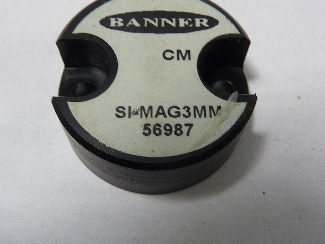 Banner 56987 SI-MAG3MM Magnetic Switch 30mm USED