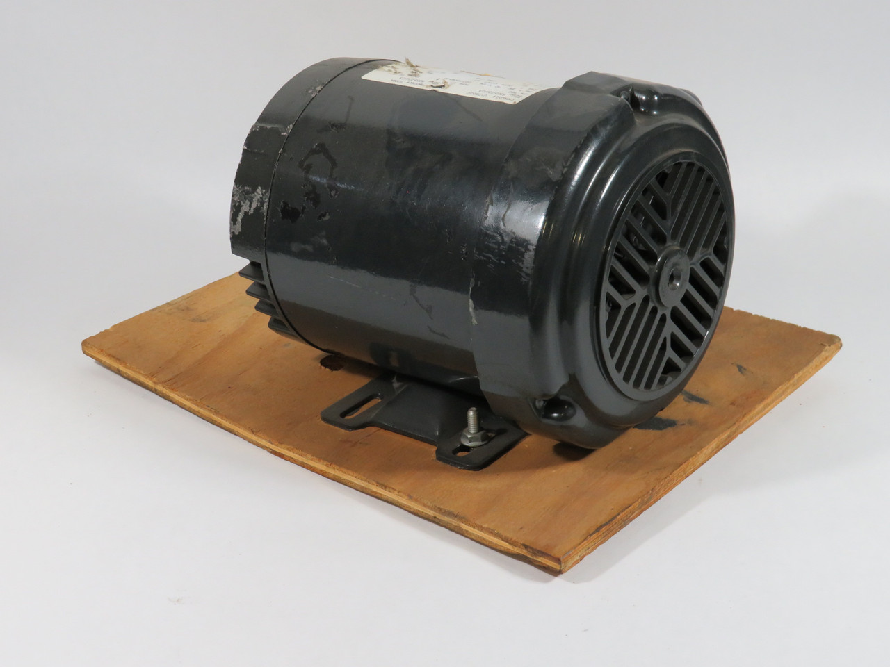 US Motors U12S2GC Motor 0.50HP 1745RPM 575V 56C TEFC 3Ph 0.80A 60Hz USED