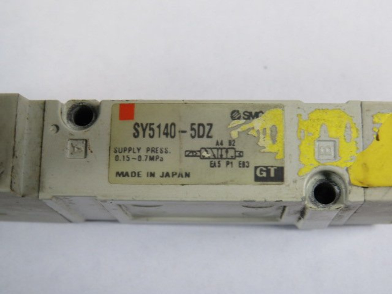 SMC SY5140-5DZ Solenoid Valve w/ Connector 0.15~0.7MPa USED