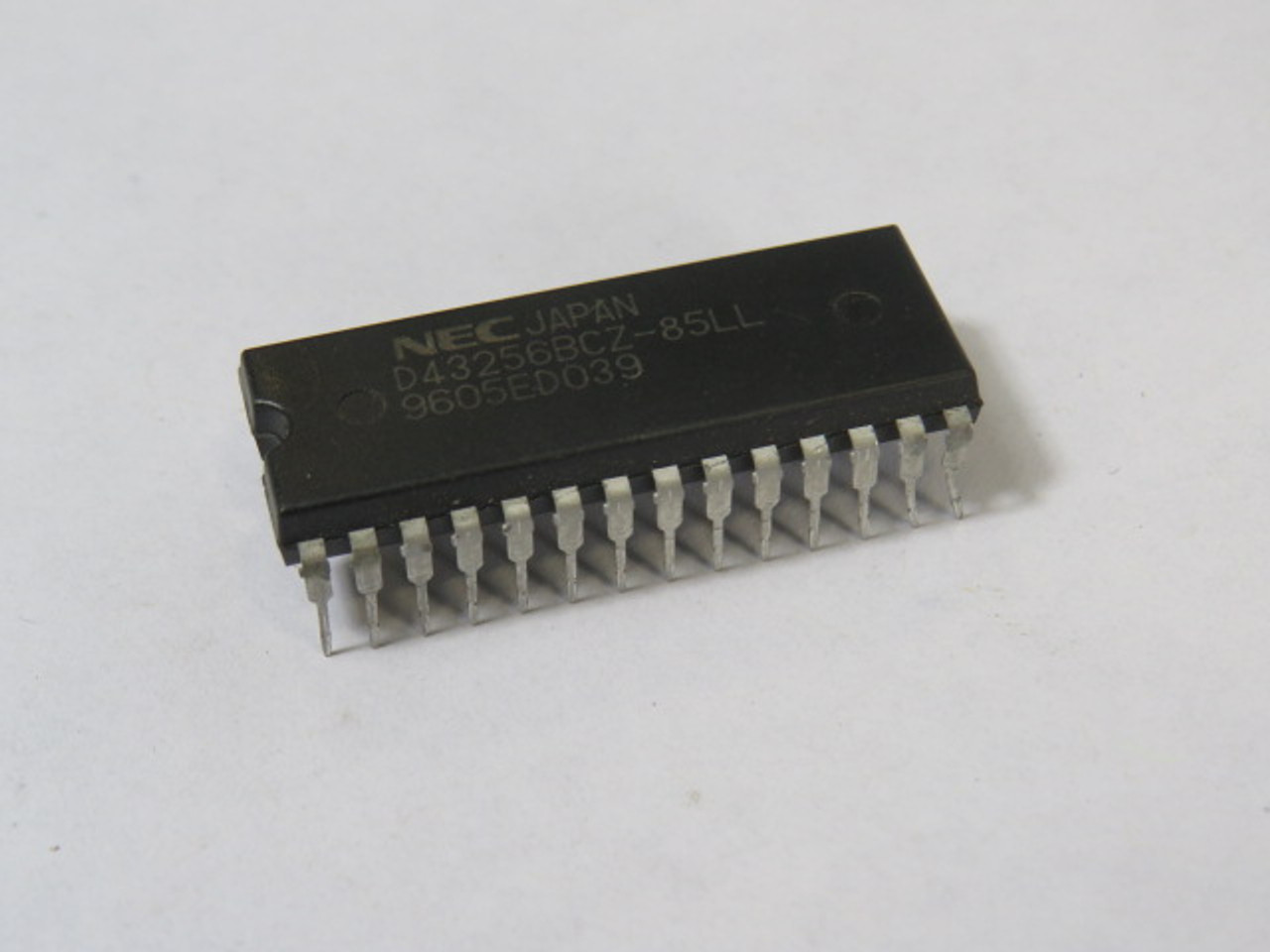 NEC D43256BCZ-85LL Low Power Static Ram Integrated Circuit NOP