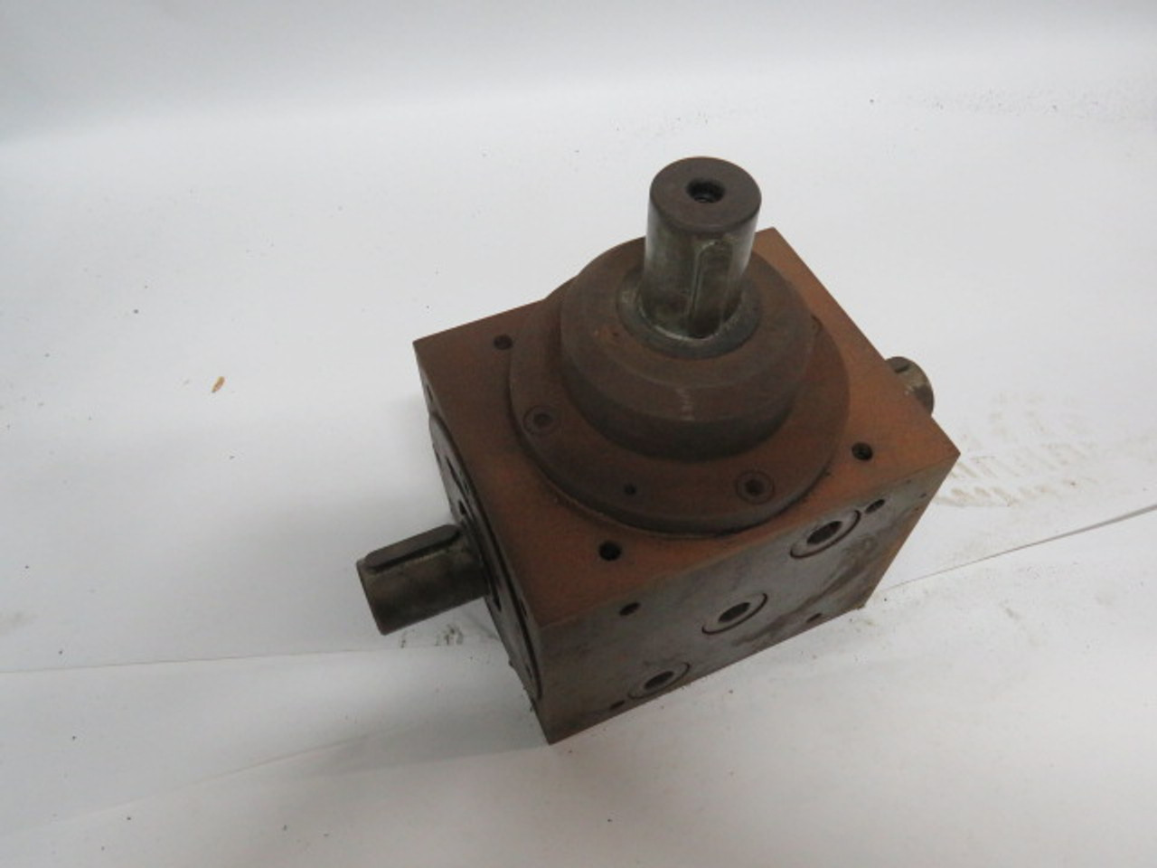 Tandler Bevel Gearbox Gear Reducer 11:9 Ratio 42mm Input 42mm Output USED