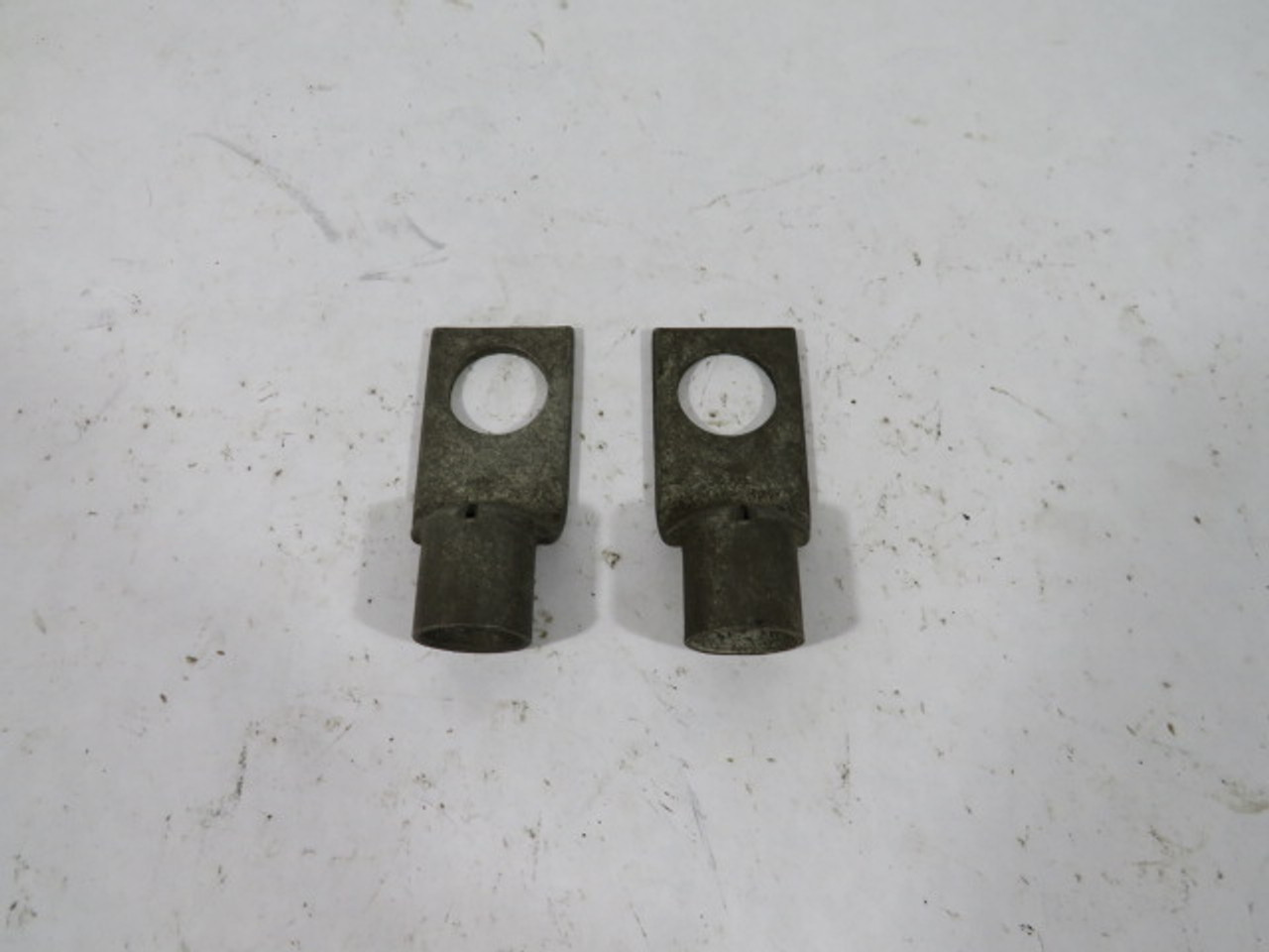 Generic AMP 4/0 C 200 Compression Lug Lot of 2 ! NOP !