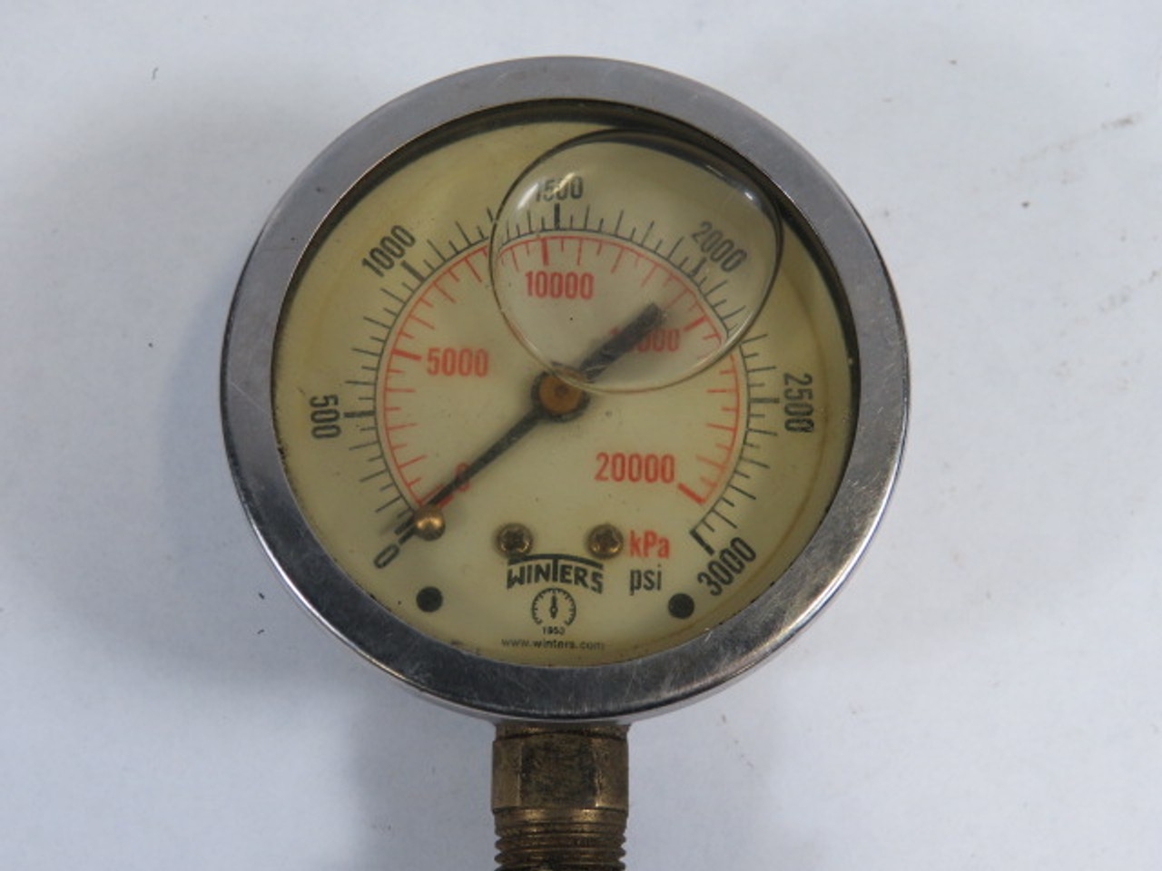 Winters PFQ811LF 0-20000kPa 0-3000psi Pressure Gauge w/Extension USED