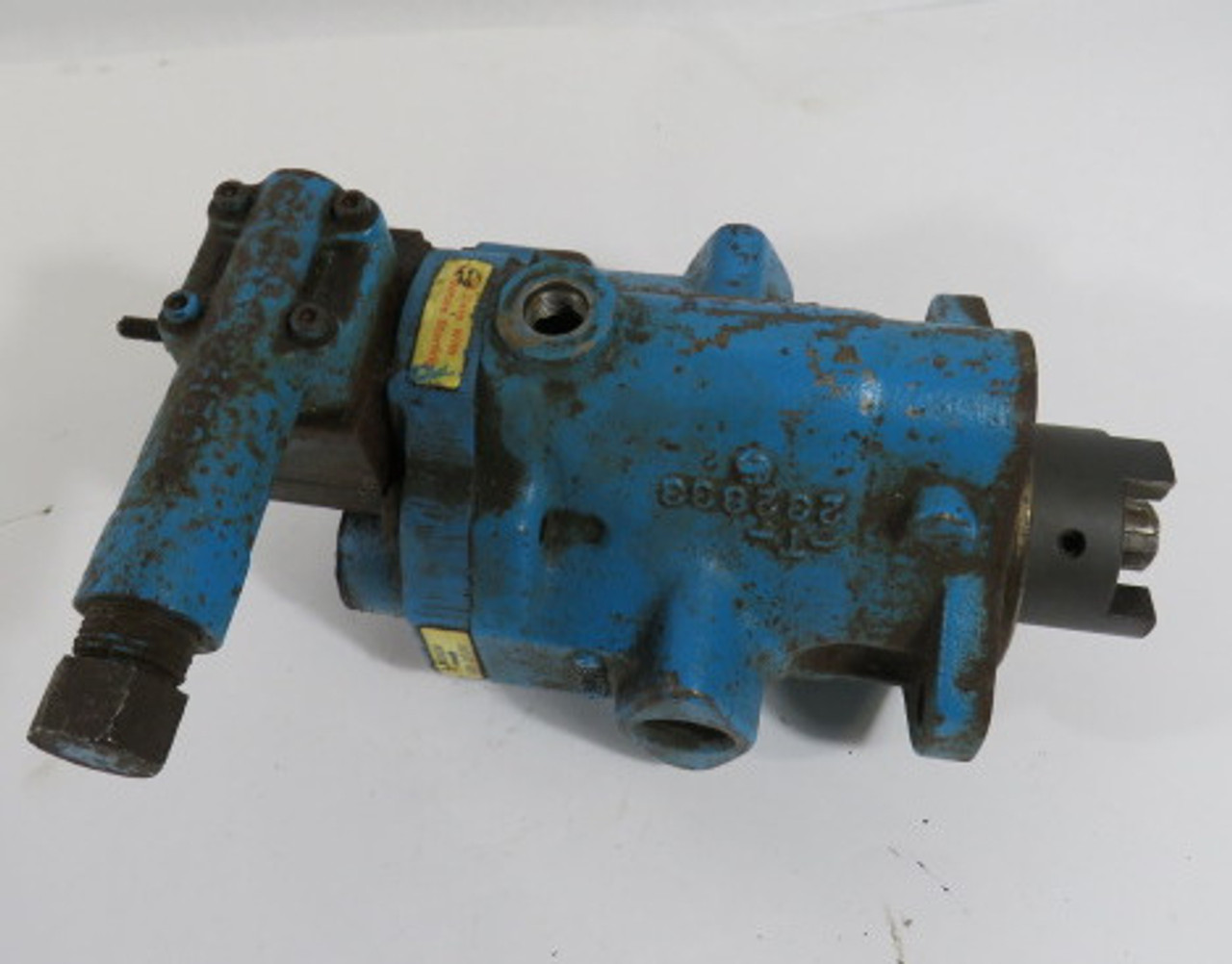 Vickers PVB5RSY21CC11 Piston Pump 1/2"In/Out Iron 10.55cm3 2Bolt 3000PSI USED