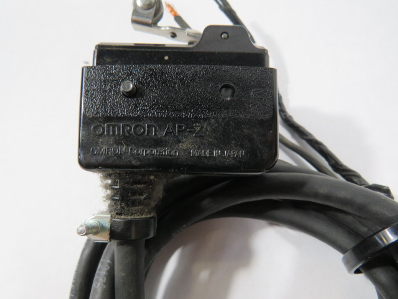 Omron AP-Z 15A 125V Micro Switch 5ft Cable USED