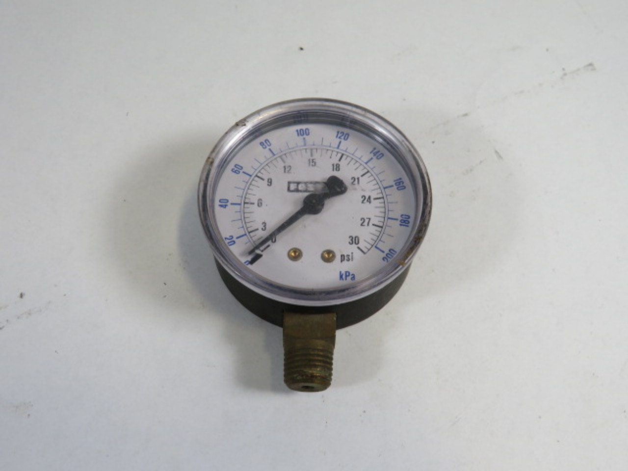 Foster 0-30psi 0-200kPa 61.55mm Diameter Pressure Gauge Bottom Mount USED