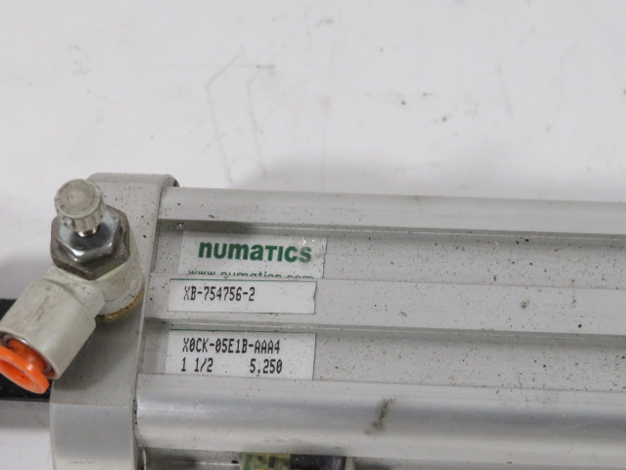 Numatics X0CK-05E1B-AAA4 Pneumatic Cylinder 1-1/2” Bore 5.25” Stroke USED