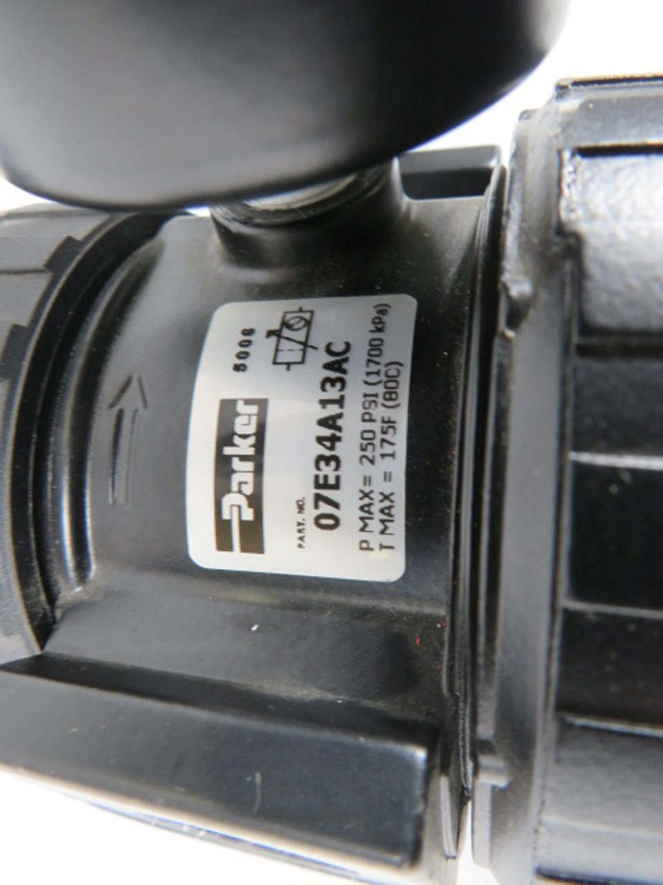 Parker 07E34A13AC Pneumatic Industrial Filter/ Regulator 40 Micron USED