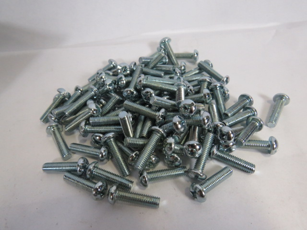 Midjet 10-32X3/4UNF Steel Zinc Machine Combination Screw Lot of 93 ! NEW !
