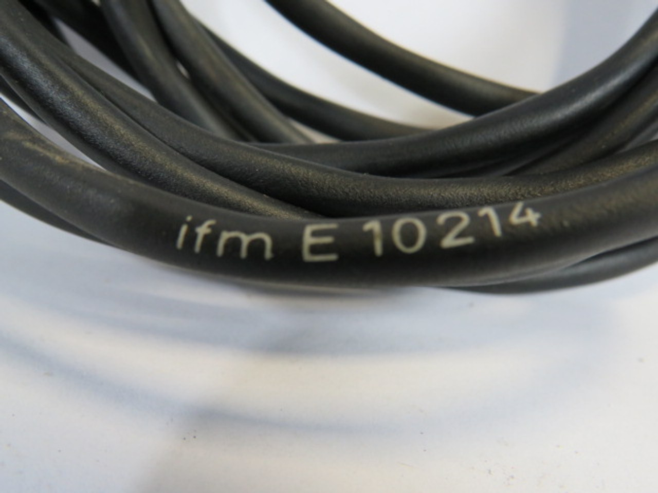 IFM E10214 Efector Cable Assembly 195" L M12 Connector USED