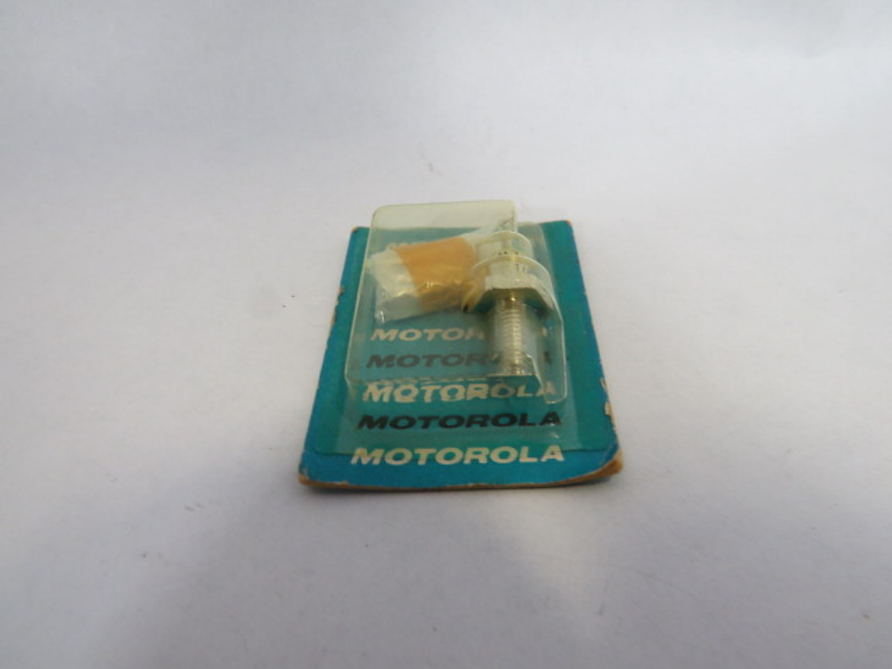 Motorola 1N2979B Zener Diode Diffused Junction 15V 10W 5% ! NEW !