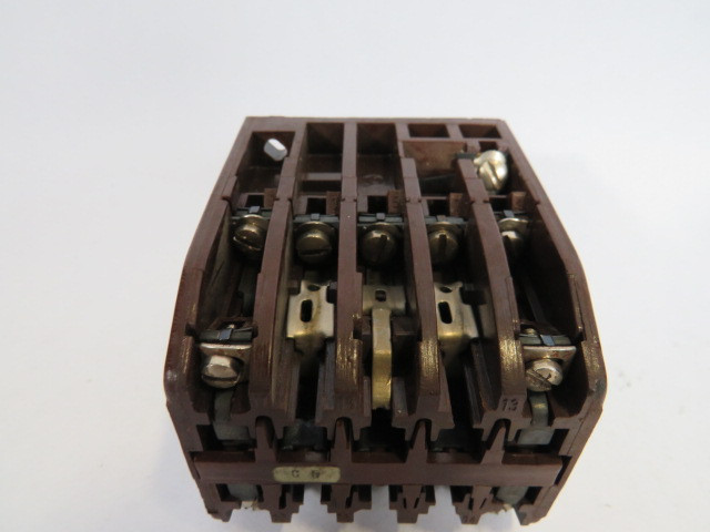 Klockner-Moeller DIL0a1-52/61 Old Style Contactor 32A 380V 60Hz USED