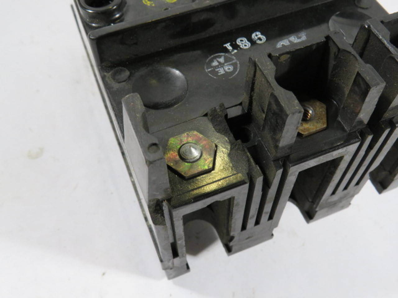 ITE Siemens EF3-B015 Circuit Breaker 600VV 15A 3P CHIPPED CASE USED