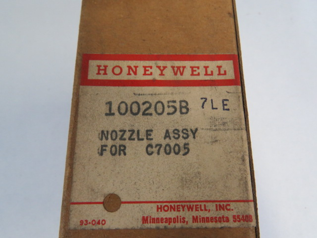 Honeywell 100205B Grounding Assembly for C7005 Nozzle ! NEW !