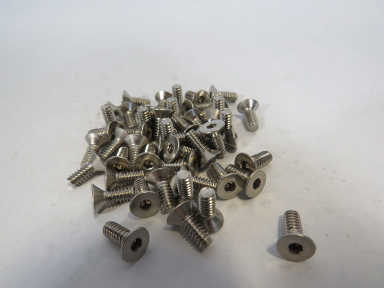 Spaenaur 370-308 SS Flat Head Hex Socket Cap Screw 50-Pack ! NEW !